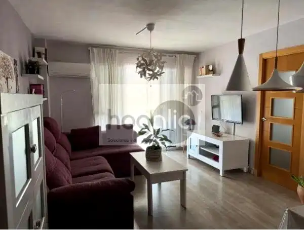 Living room of Flat for rent in Sevilla  with Air Conditioner and Furnished