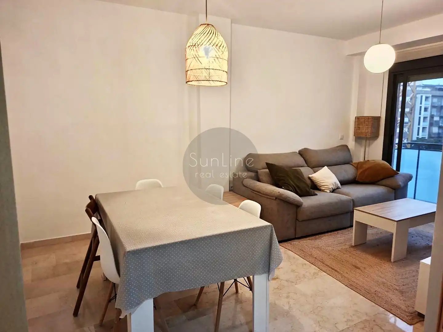 Piso con terraza en venta en Carrer de Montreal 76, imagen 3