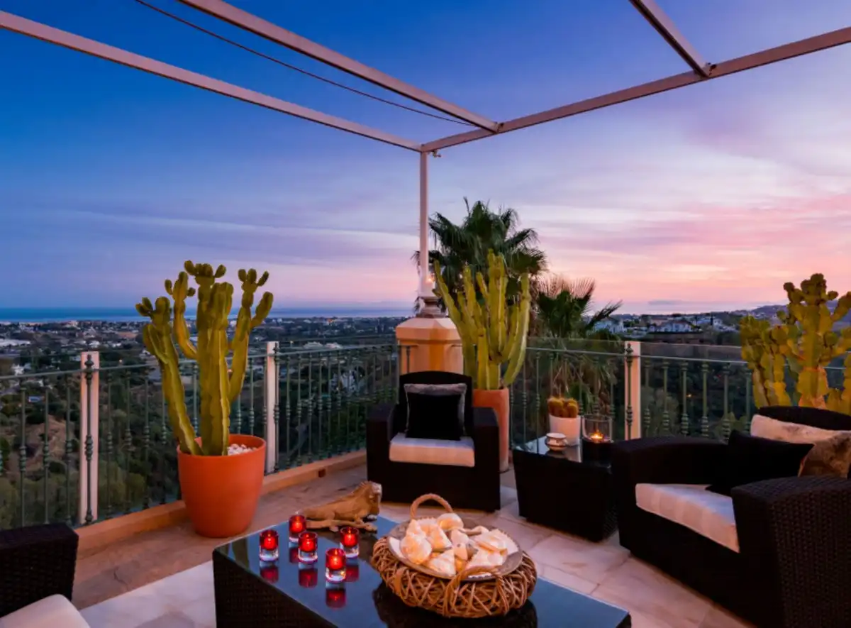 Penthouse mit Pool zum Verkauf in Benahavís pueblo