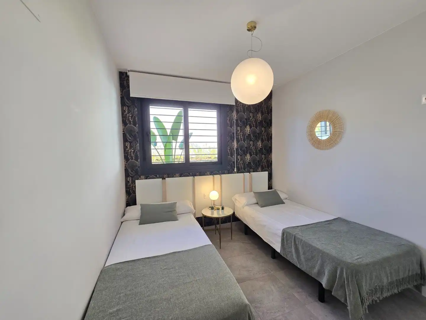 Dormitori de Apartament en venda en Orihuela amb Jardí privat, Terrassa i Piscina