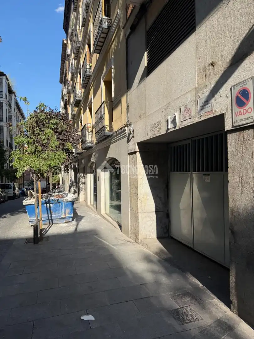 Vista exterior de Garaje en venta en Madrid