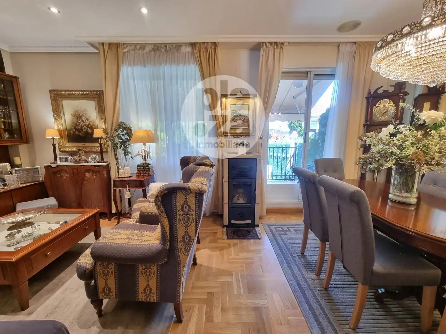 Wohnzimmer von Einfamilien-Reihenhaus zum Verkauf in Burgos mit Heizung, Terrasse und Abstellraum