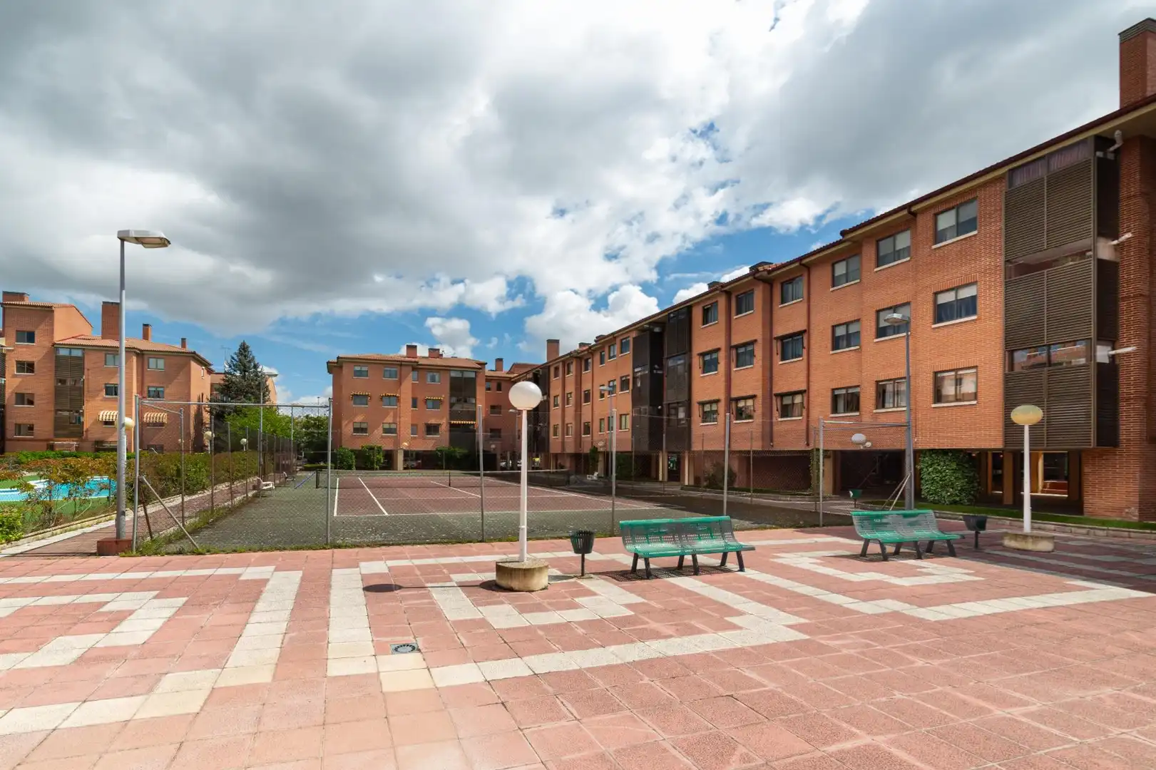 Exterior view of Flat for sale in Valladolid  with Heating, Storage room and Community pool
