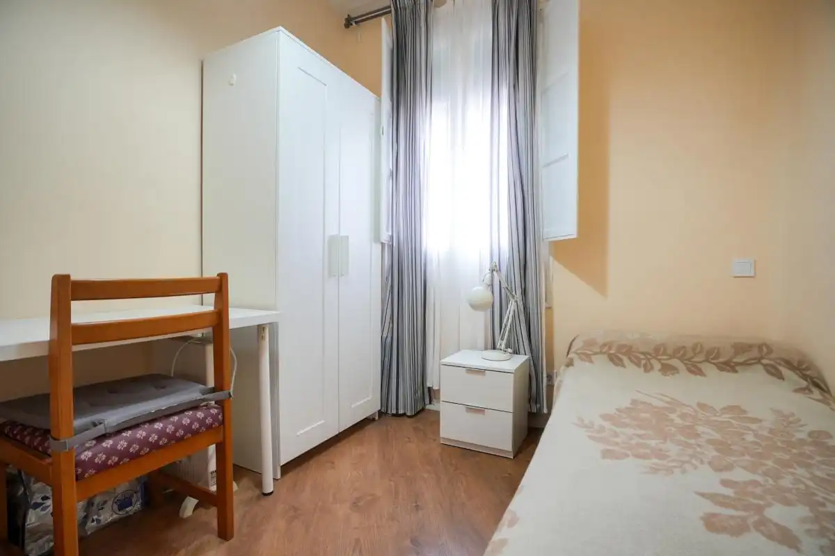 Habitación de Piso en venta en Madrid con Aire acondicionado y Calefacción