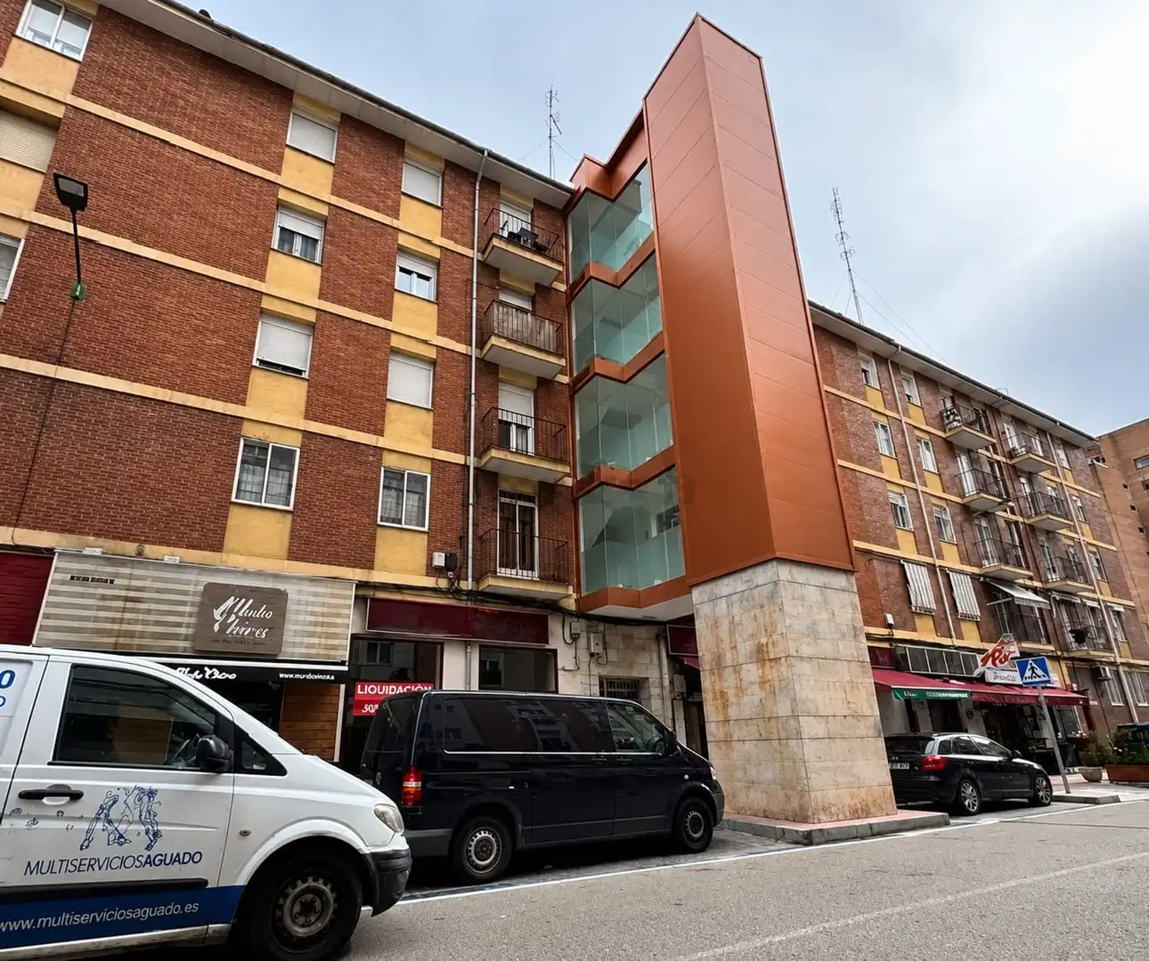 Piso con balcón en venta en Calle de Gabilondo 13