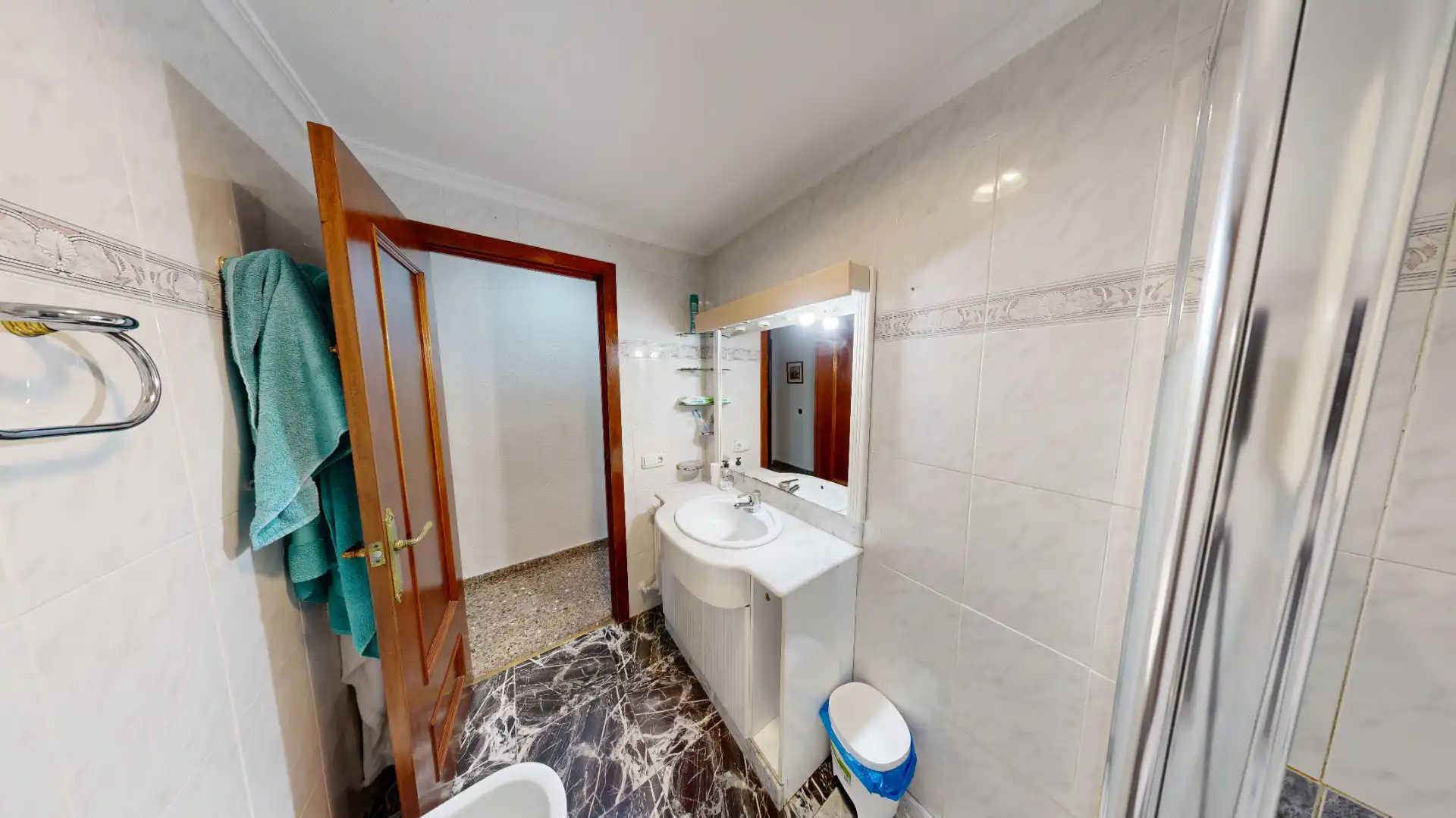 Bathroom of Flat for sale in Albacete  with Air Conditioner, Heating and Furnished