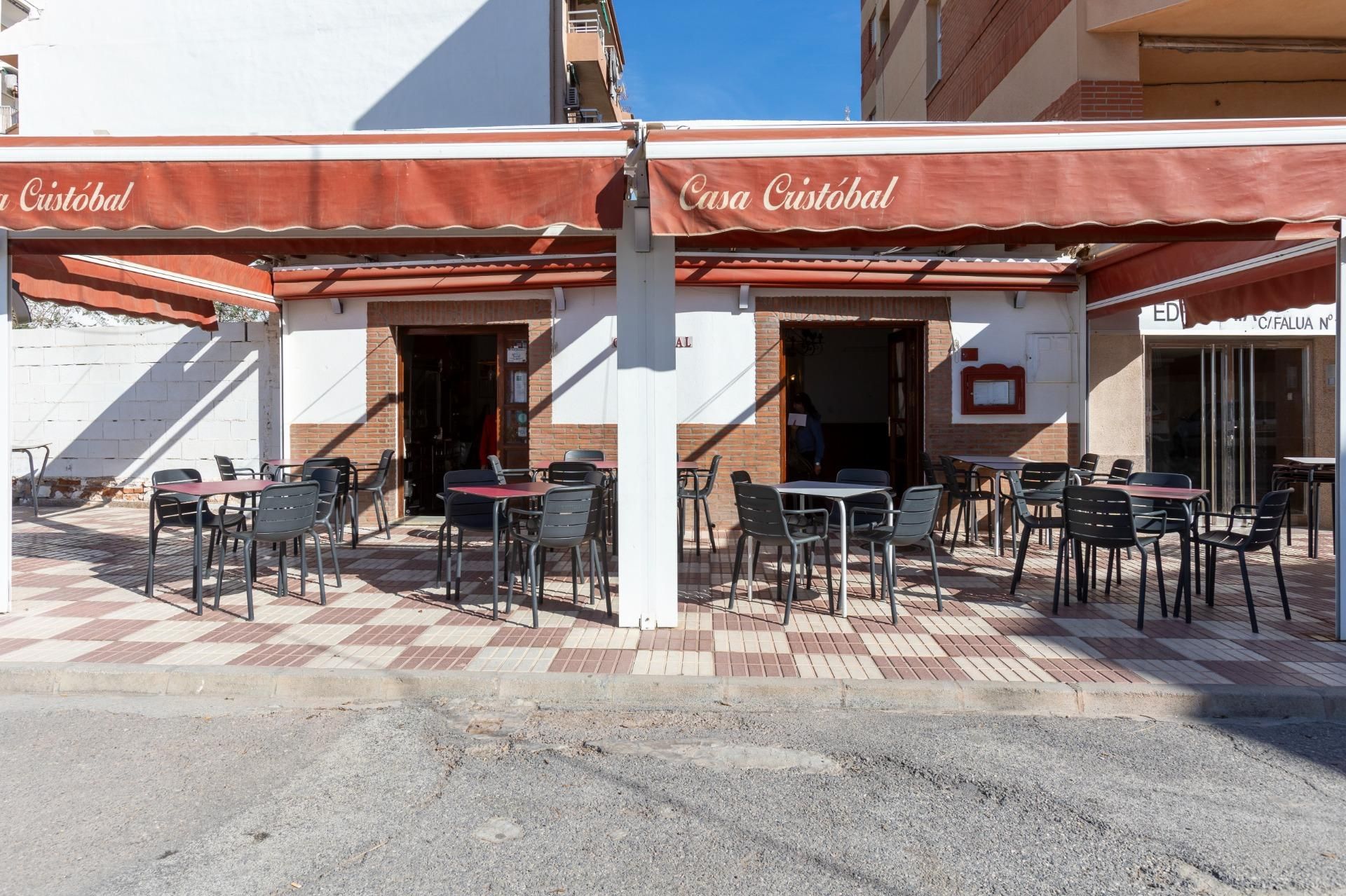 Premises for sale in Motril  with Air Conditioner and Furnished