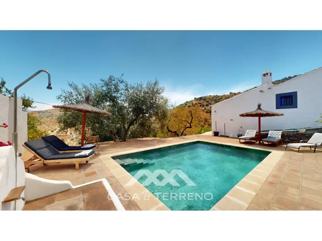 Garden of Commercial properties for sale in Arenas  with Air Conditioner