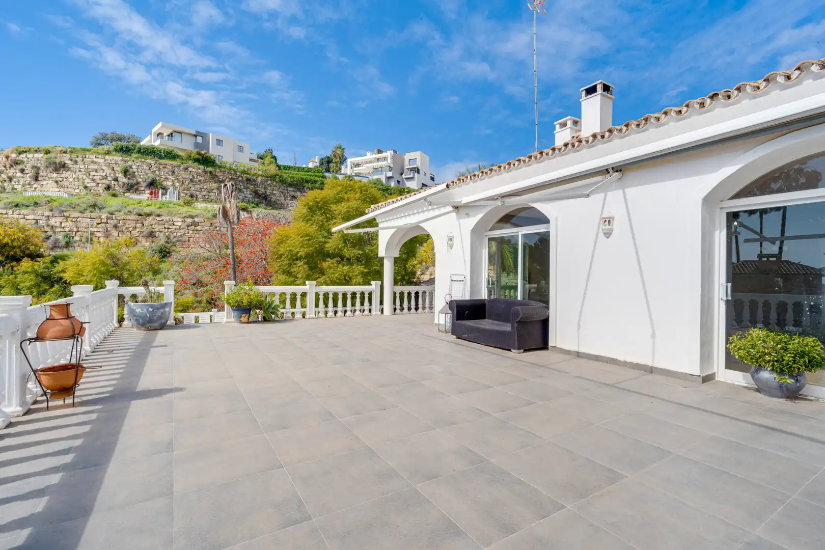 Terrassa de Casa o xalet en venda en Benahavís amb Jardí privat, Terrassa i Piscina