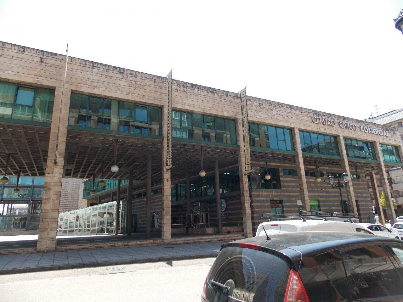 Exterior view of Office to rent in Oviedo   with Air Conditioner and Heating