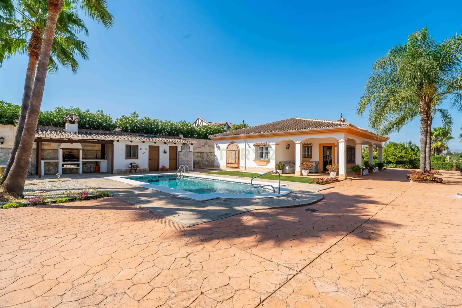 Vista exterior de Casa o chalet en venta en Alhaurín El Grande con Piscina