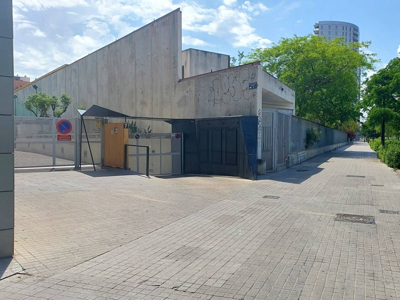 Vista exterior de Garaje de alquiler en  Valencia Capital