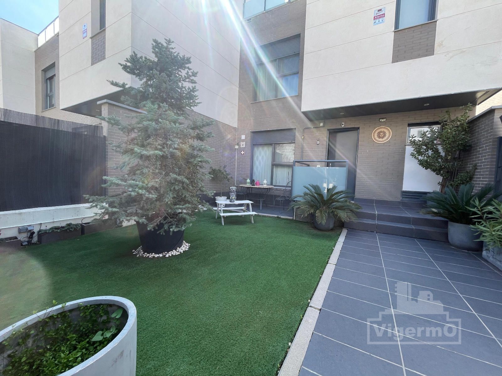 Jardí de Casa adosada en venda en Torrejón de Ardoz amb Aire condicionat, Calefacció i Jardí privat