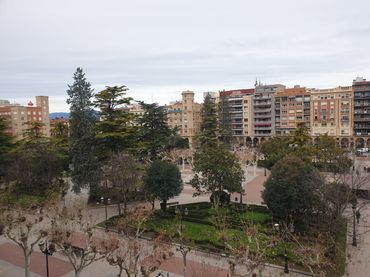 Pis amb ascensor en venda a Logroño - CL MIGUEL VILLANUEVA