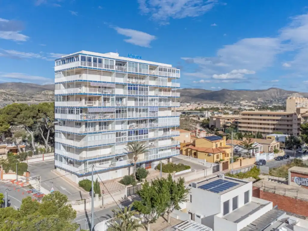 Apartments for sale in Calle Azorin 10 escalera 1 planta 06 puerta a, Campello Playa