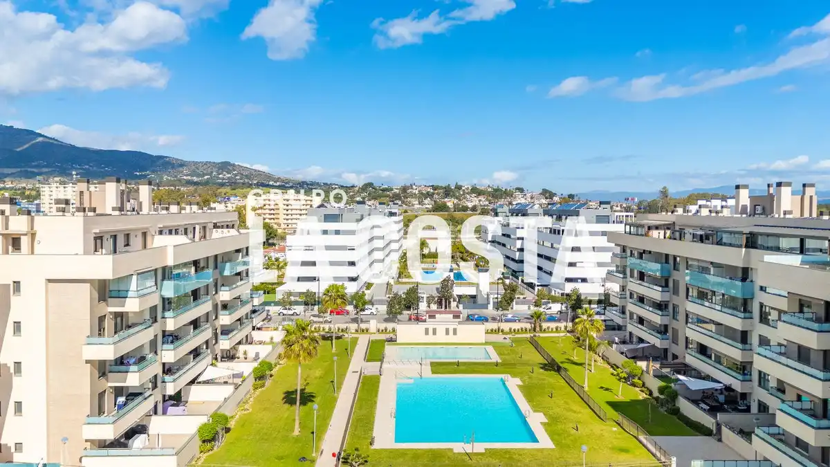 Vista exterior de Ático en venta en Torremolinos con Aire acondicionado, Terraza y Trastero