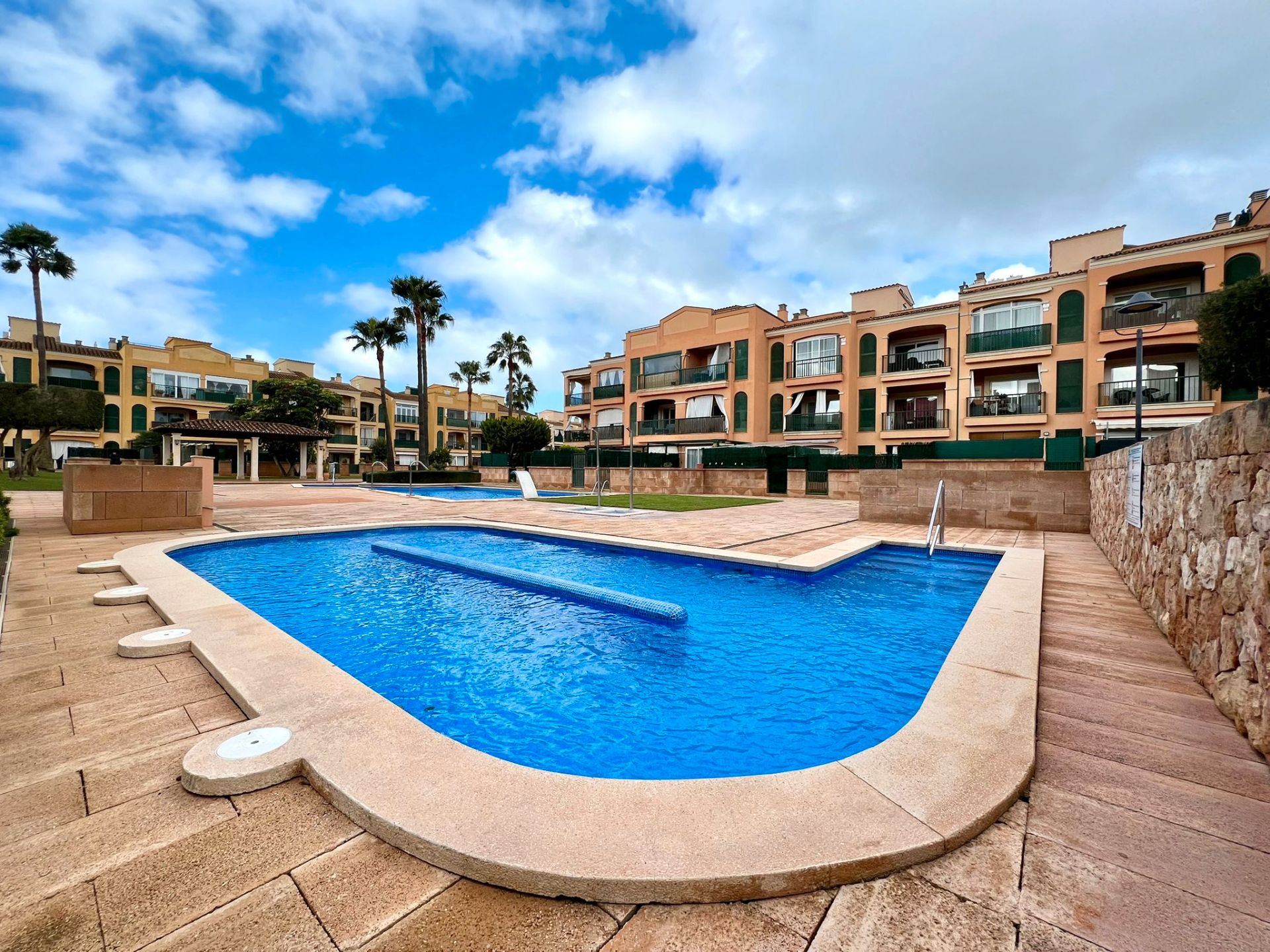 Piscina de Pis en venda en Llucmajor amb Aire condicionat, Calefacció i Terrassa