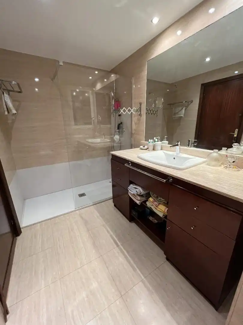 Bany de Pis en venda en Zaragoza amb Terrassa i Moblat