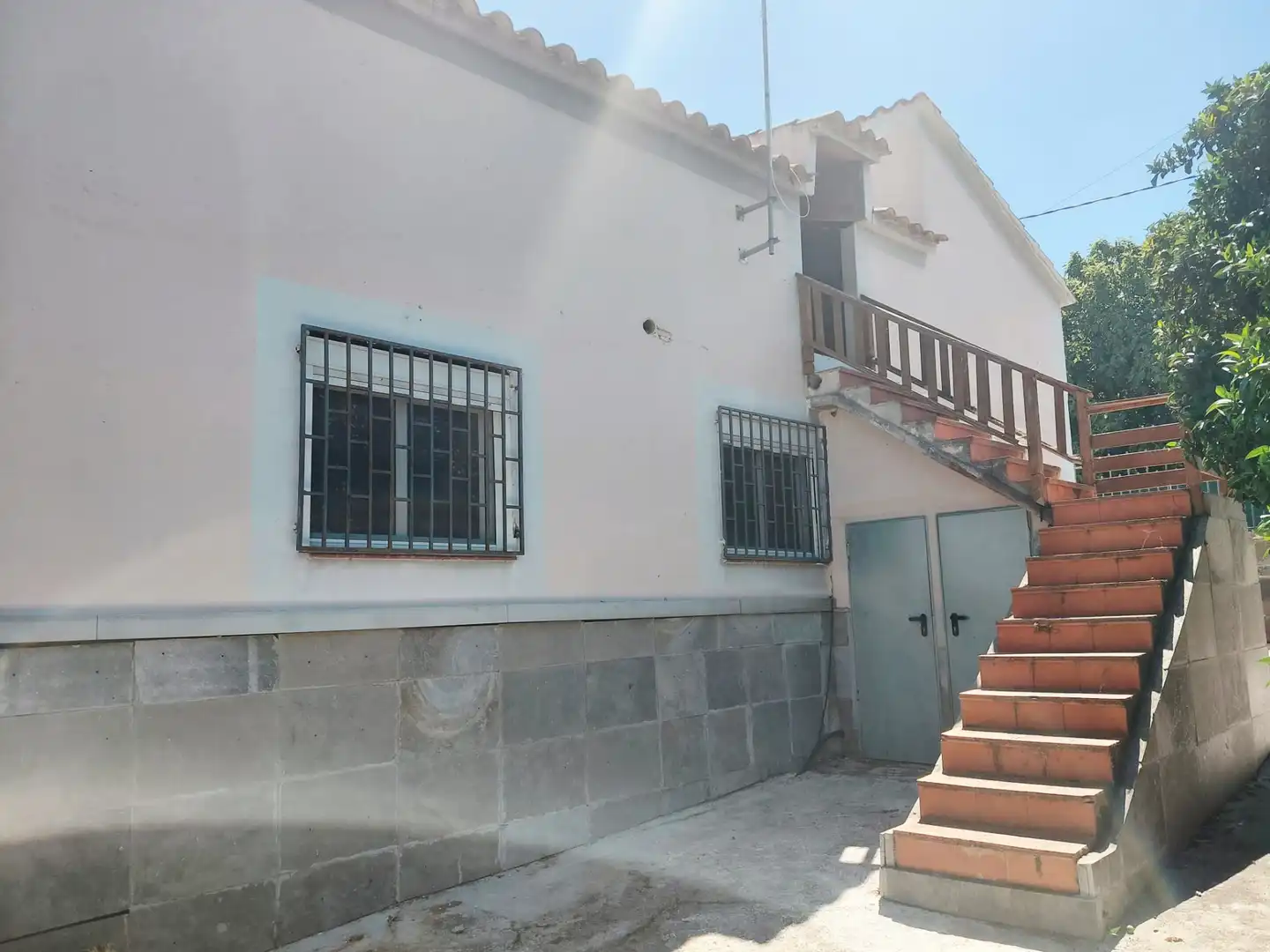 Außenansicht von Haus oder Chalet zur Miete in Calafell mit Privatgarten, Abstellraum und Schwimmbad
