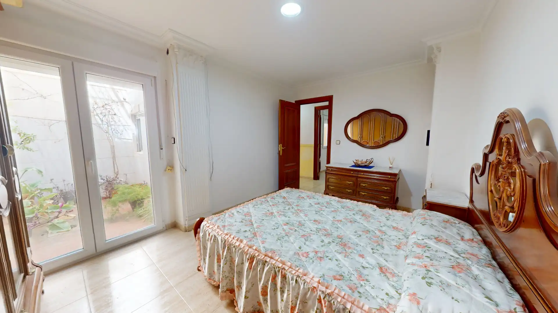 Dormitori de Casa adosada en venda en Elda amb Aire condicionat, Terrassa i Traster