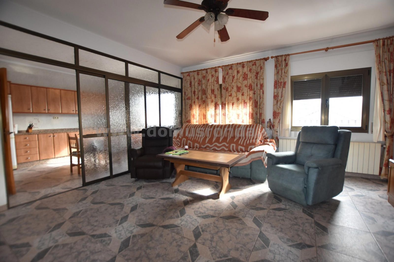 Sala d'estar de Casa o xalet en venda en Montejaque amb Calefacció, Jardí privat i Terrassa