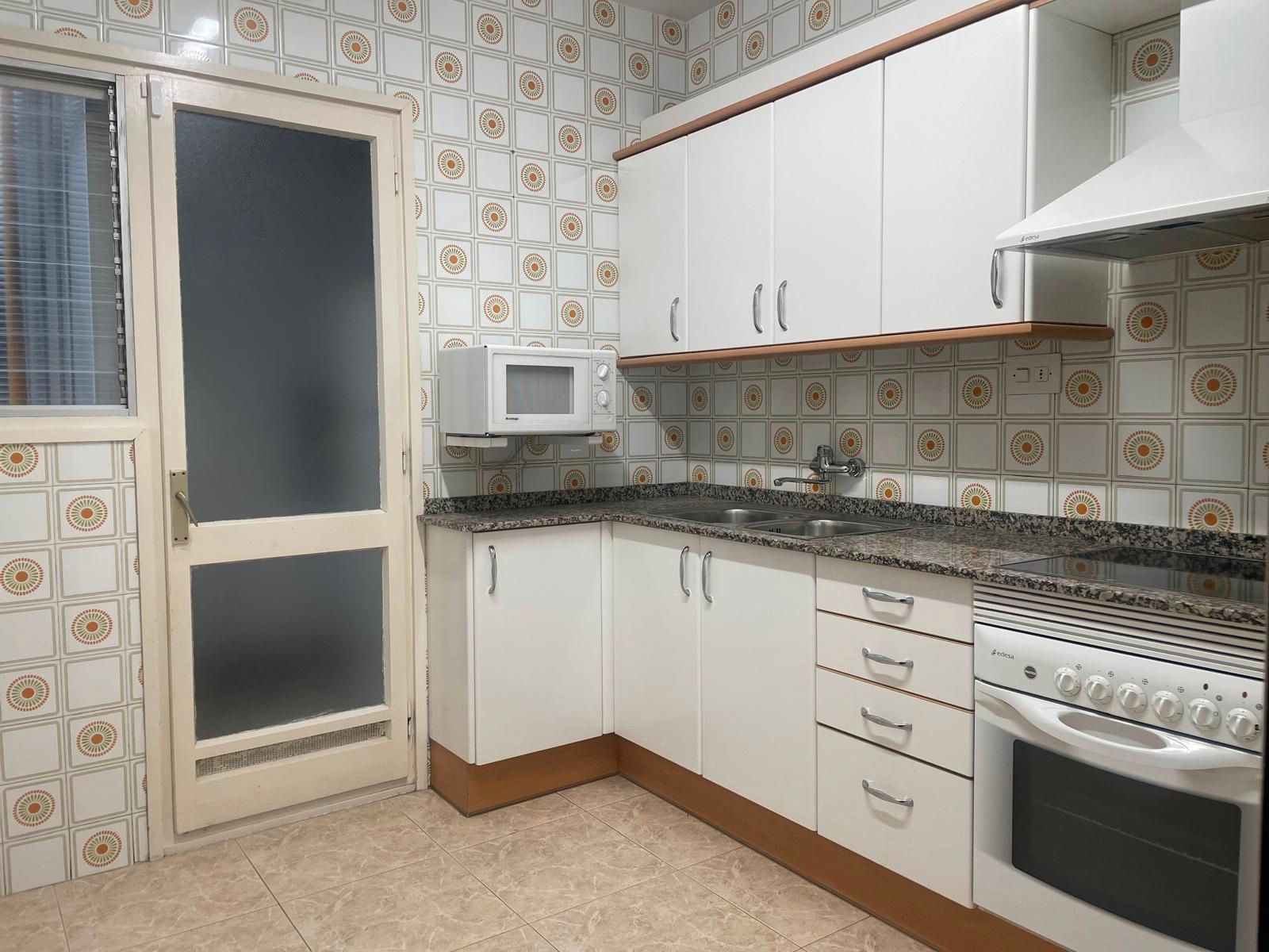 Cocina de Piso en venta en Manresa con Calefacción, Trastero y Horno