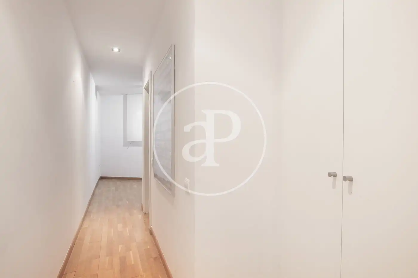 Wohnung zum Verkauf in Valencia mit Klimaanlage, Heizung und Terrasse