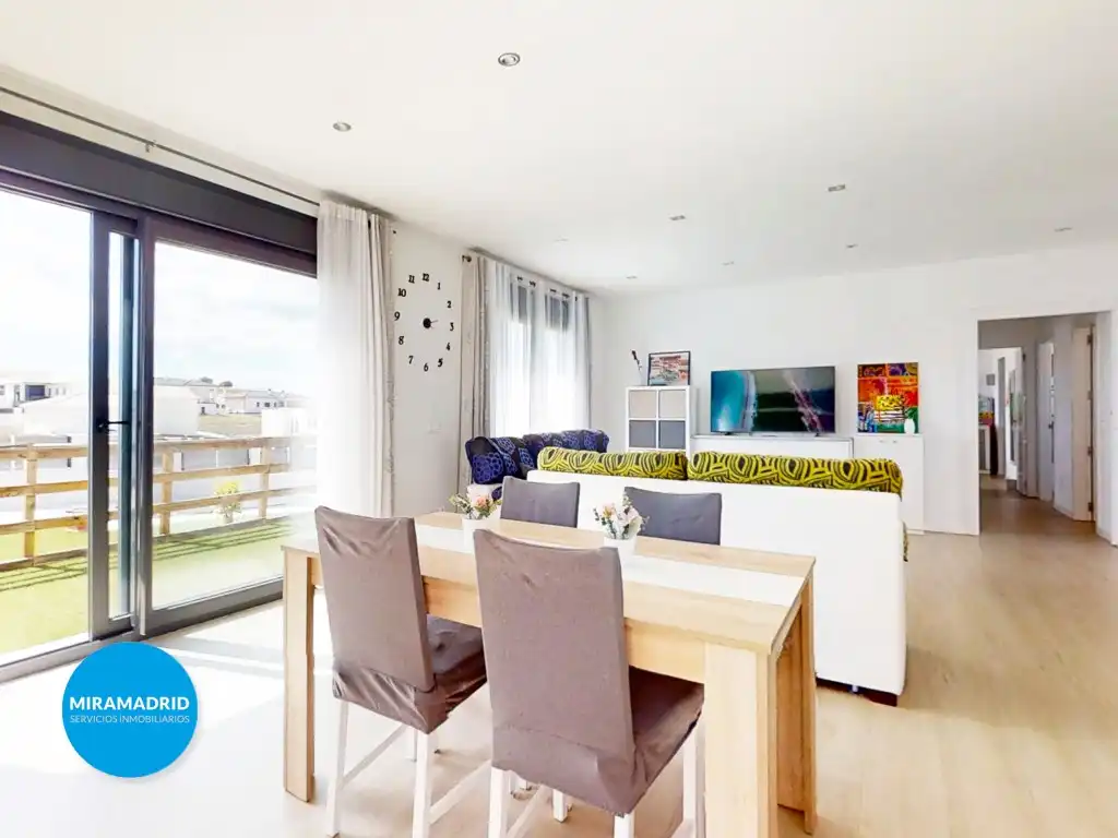 Living room of Houses for sale in El Casar  with Air Conditioner