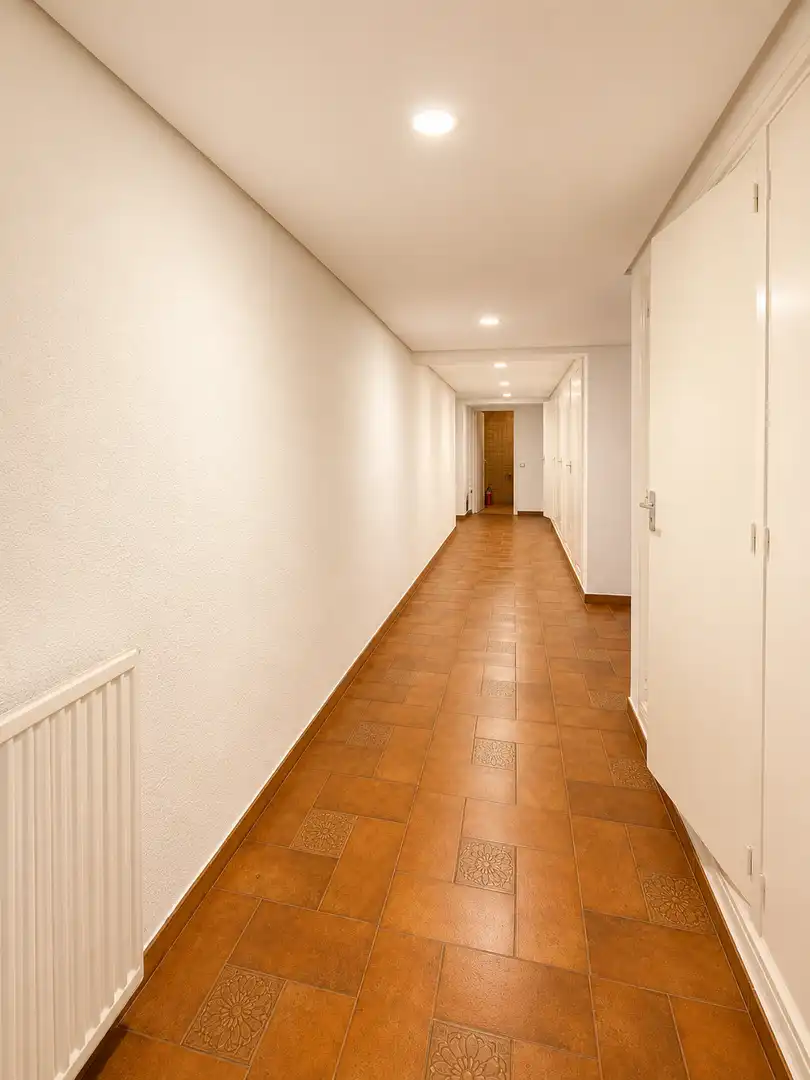 Villa mit Pool zum Verkauf in Urbanización Este - Montepríncipe, imagen 38