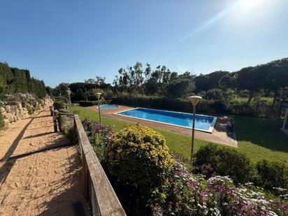 Swimming pool of Single-family semi-detached for sale in Sant Vicenç de Montalt  with Air Conditioner, Heating and Private garden