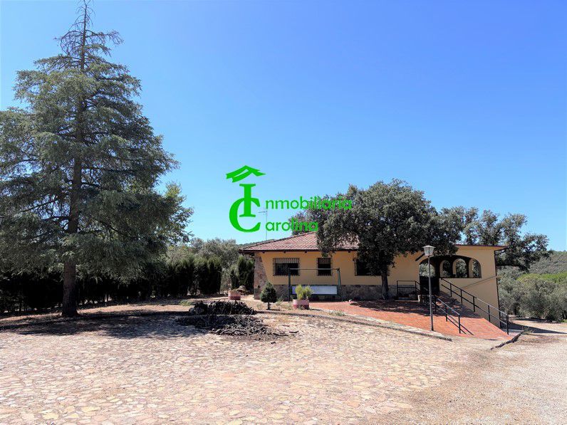 Vista exterior de Finca rústica en venda en Santa Elena amb Terrassa