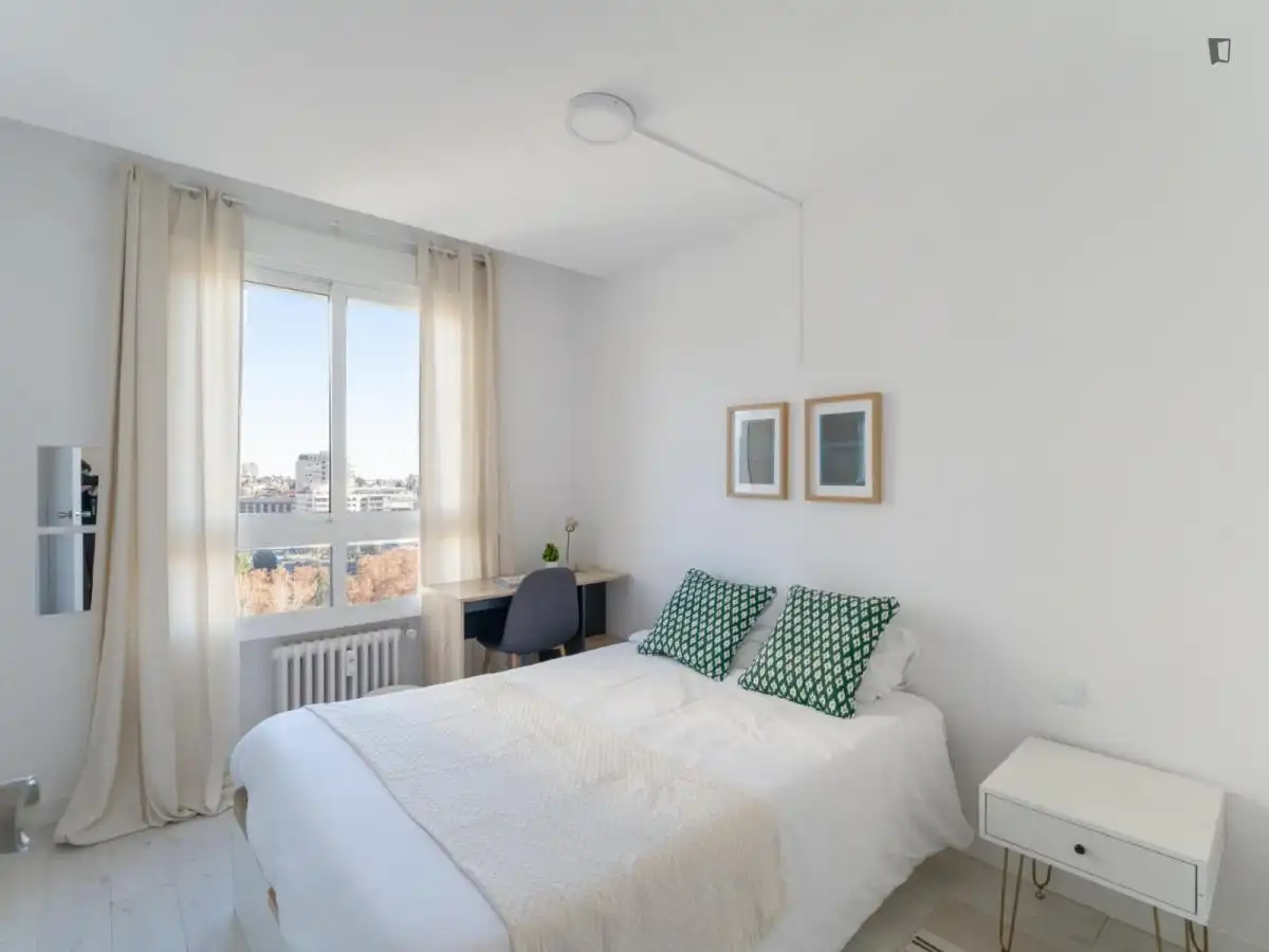 Habitación de Apartamento para compartir en  Madrid Capital con Aire acondicionado, Calefacción y Amueblado