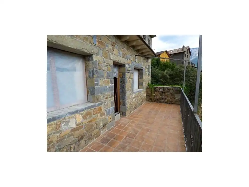 Houses for sale in Calle Mayor Puyarruego, 9, Puértolas
