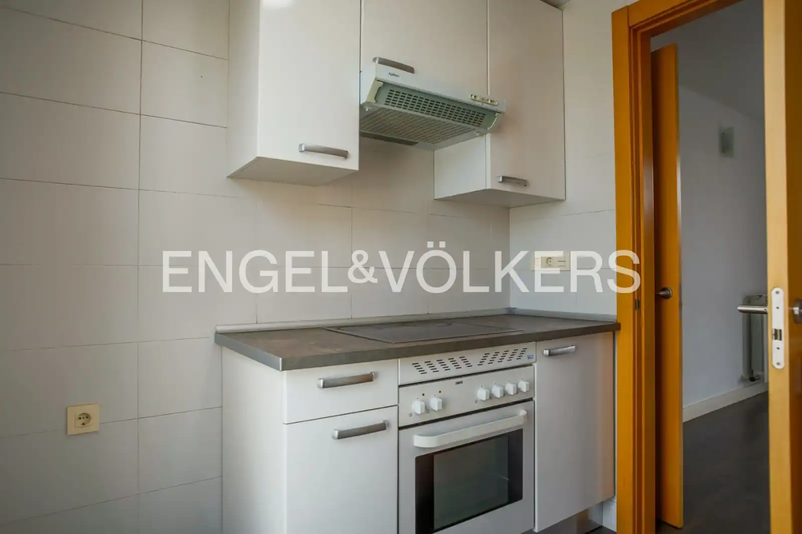 Kitchen of Attic for rent in Torrejón de Ardoz  with Air Conditioner, Heating and Private garden