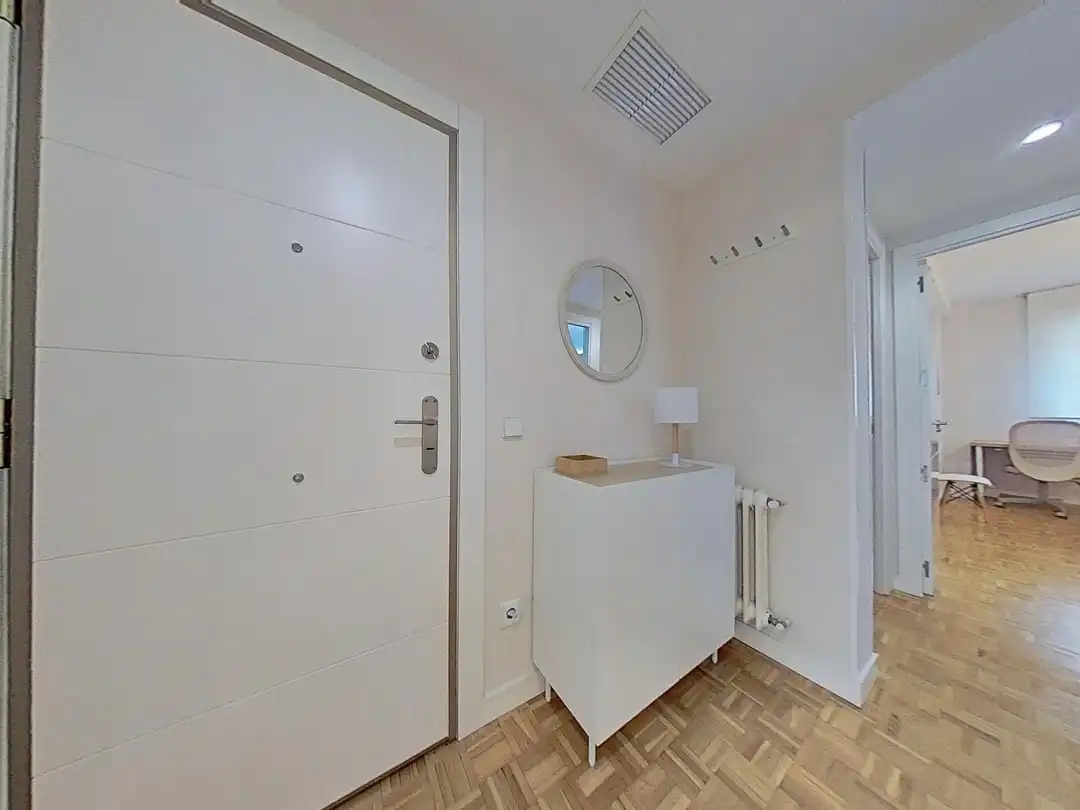 Flat for rent in Madrid  with Air Conditioner and Terrace