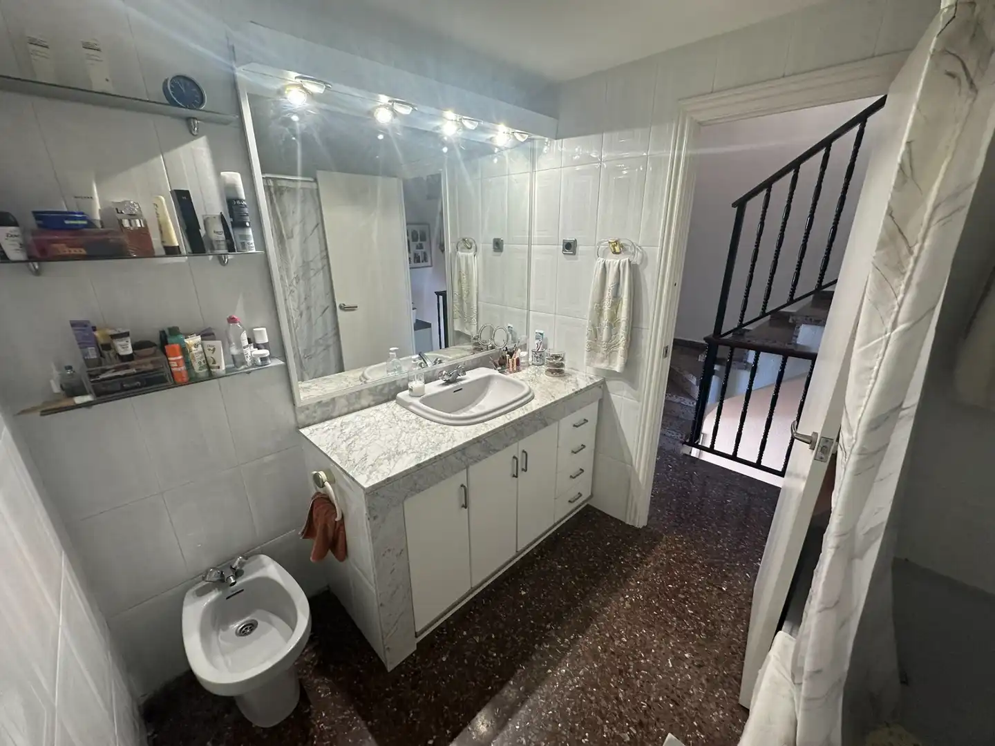 Baño de Casa adosada en venta en Santa Coloma de Gramenet con Terraza y Balcón