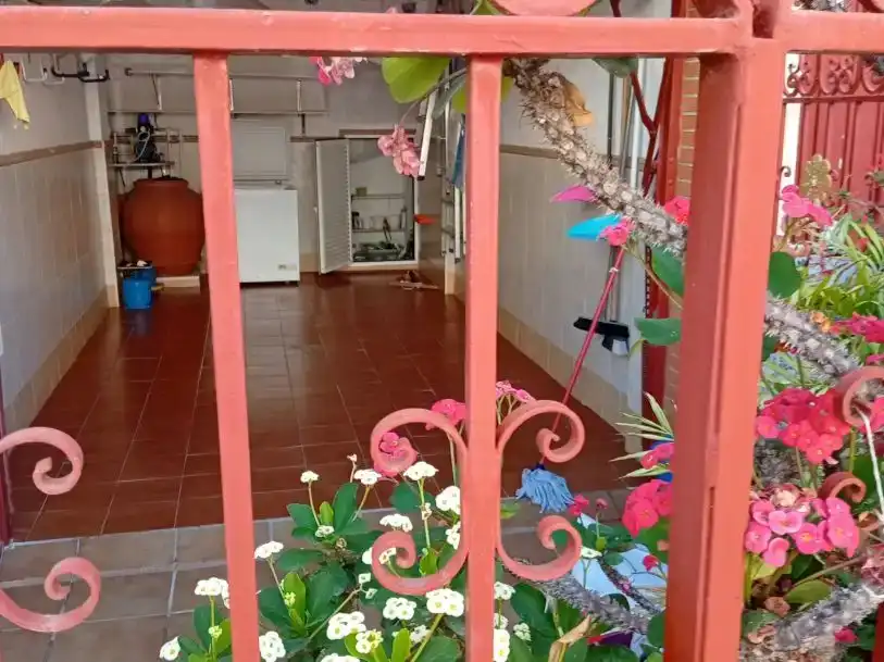 Casa adosada en venda en Motril amb Aire condicionat, Jardí privat i Moblat