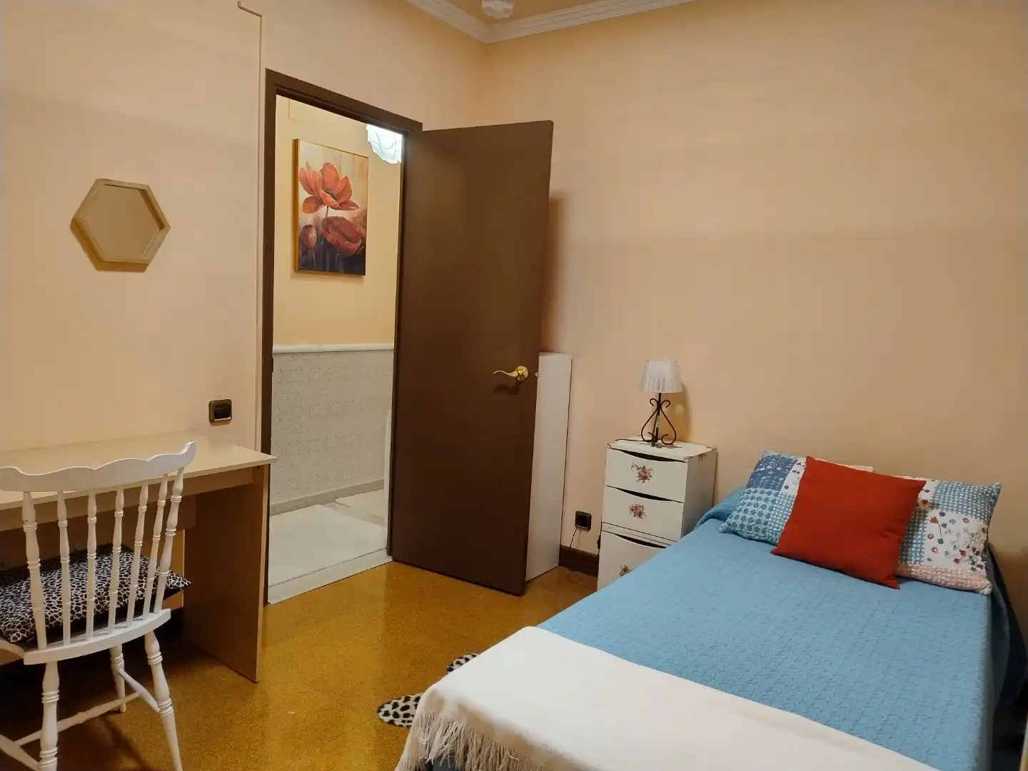 Schlafzimmer von Wohnung zur Miete in Santiago de Compostela 