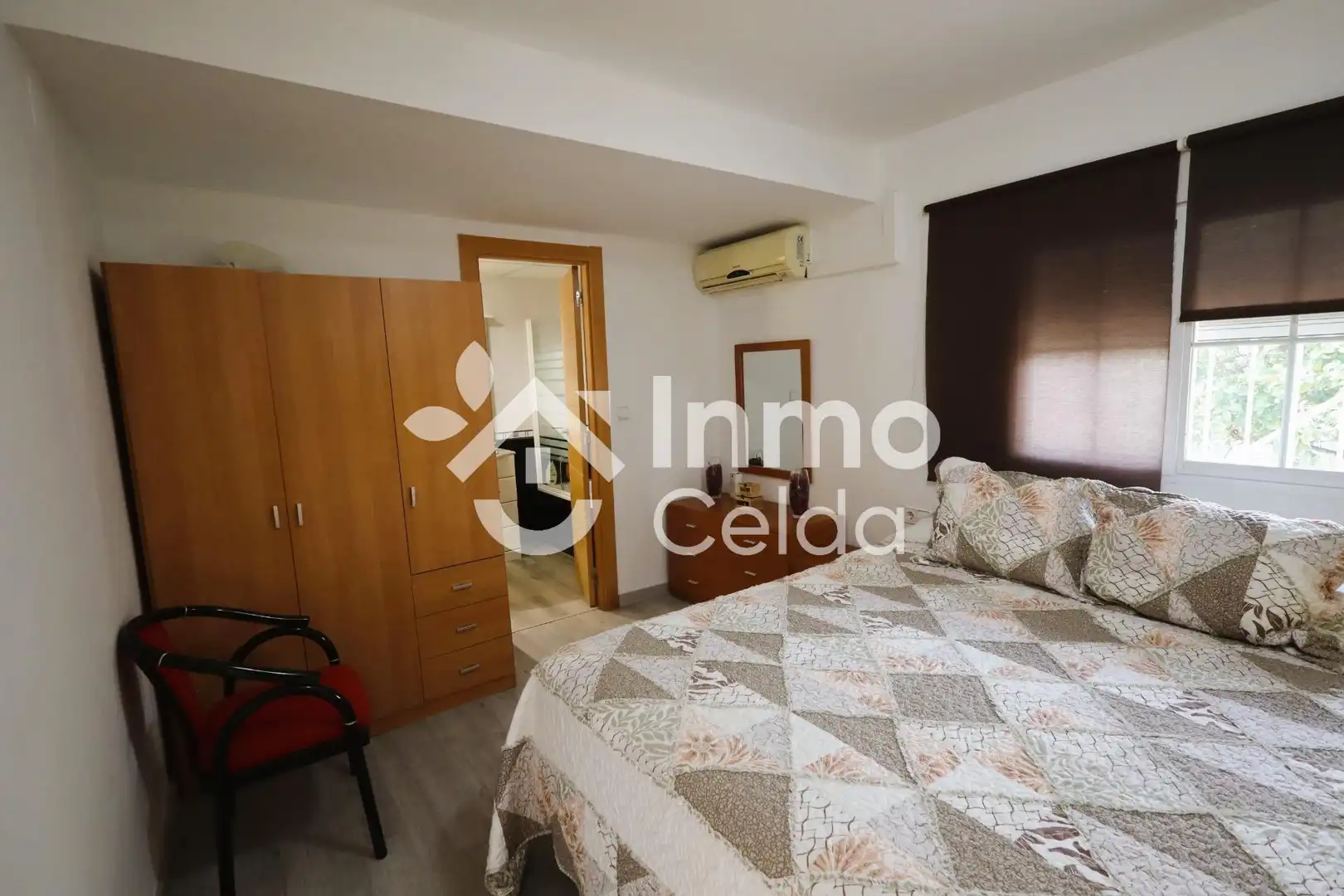 Habitación de Casa o chalet en venta en Chiva con Aire acondicionado, Calefacción y Jardín privado