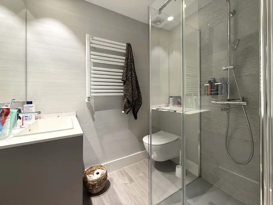 Baño de Piso en venta en Vitoria - Gasteiz con Calefacción y Amueblado