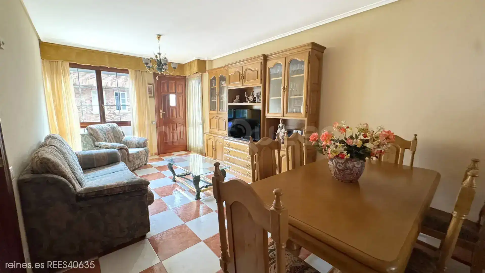 Sala de estar de Casa adosada en venta en Noja con Calefacción, Jardín privado y Terraza