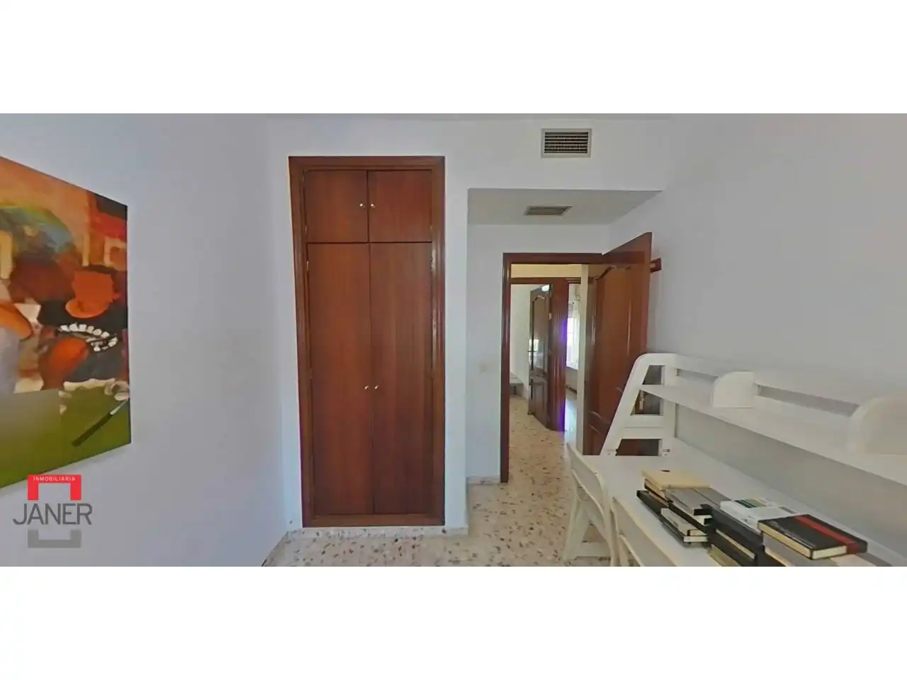 Dormitori de Casa o xalet en venda en Tomares amb Aire condicionat, Jardí privat i Terrassa