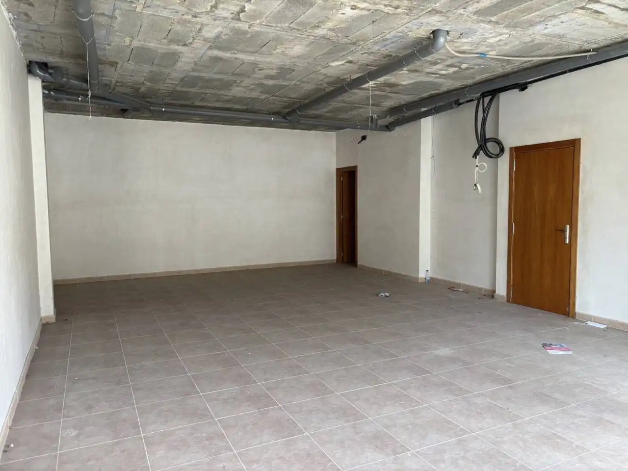 Local comercial en alquiler en Calle PALAU DELS COMPTES, imagen 3