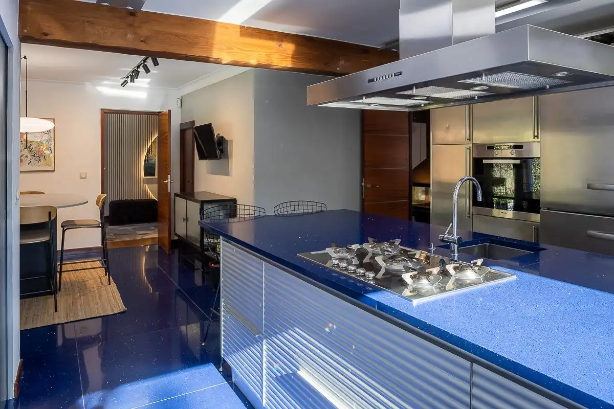 Cocina de Casa adosada en venta en Boadilla del Monte con Aire acondicionado, Calefacción y Jardín privado