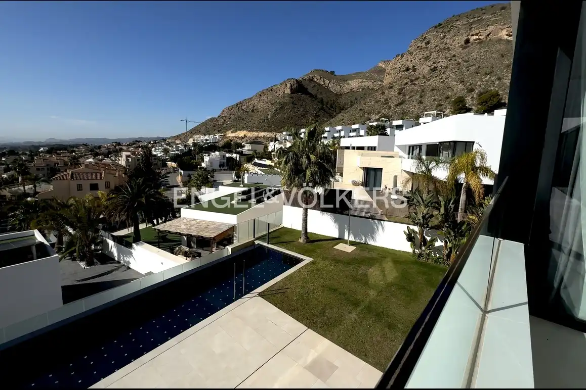 Casa con piscina in vendita a Golf Bahía, imagen 30