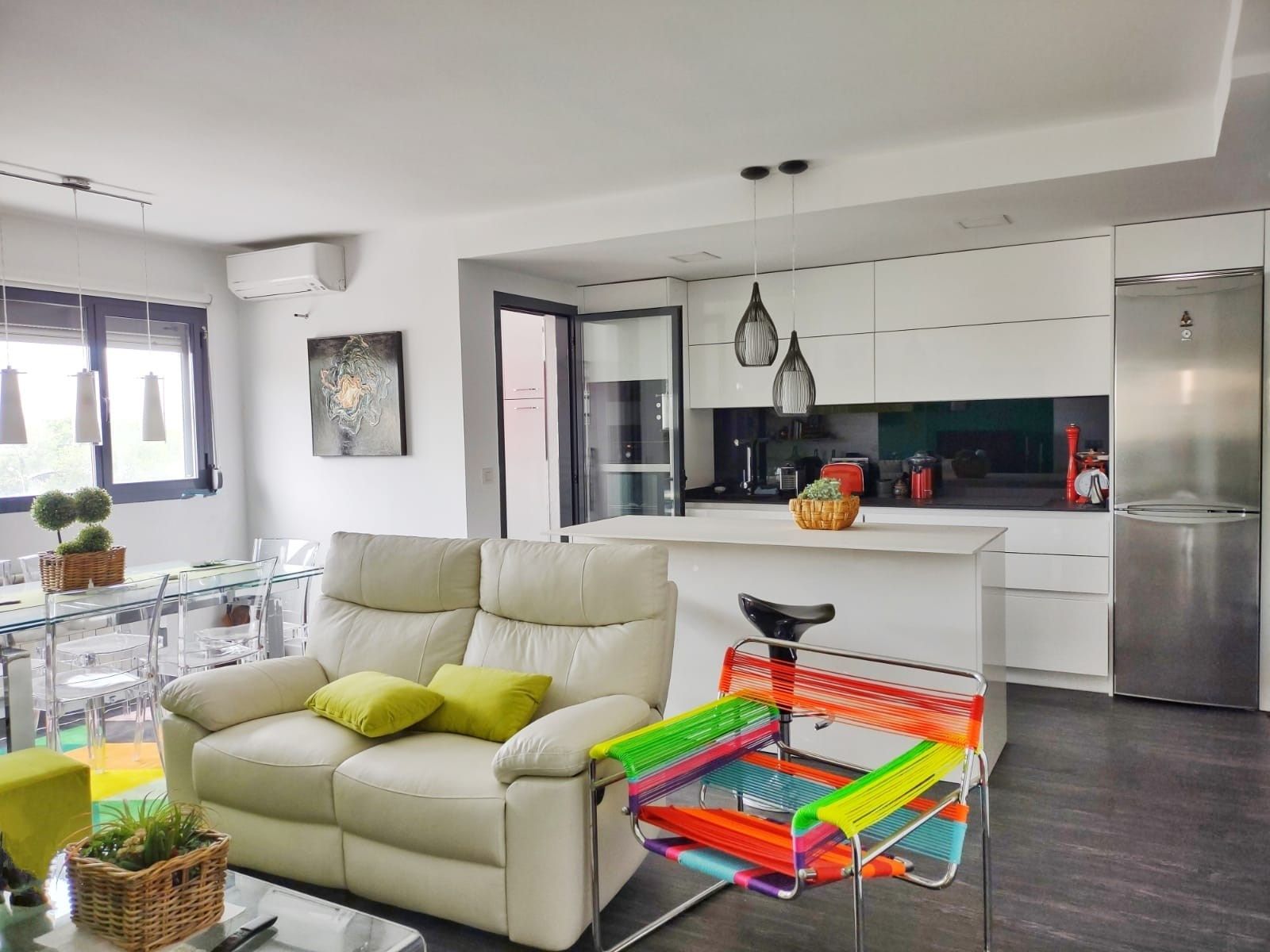 Living room of Flat to rent in  Madrid Capital  with Air Conditioner, Heating and Furnished