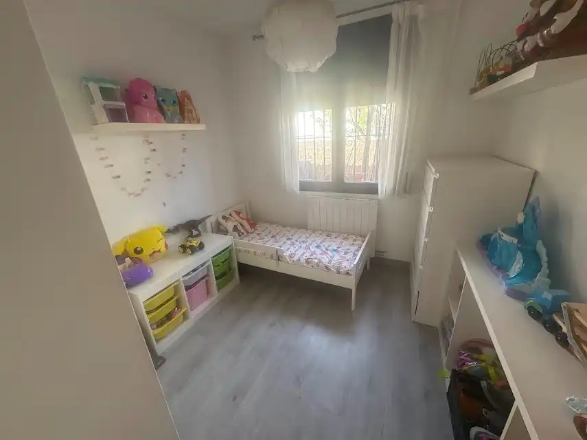 Schlafzimmer von Haus oder Chalet zum Verkauf in Sant Quintí de Mediona mit Heizung, Privatgarten und Parkett