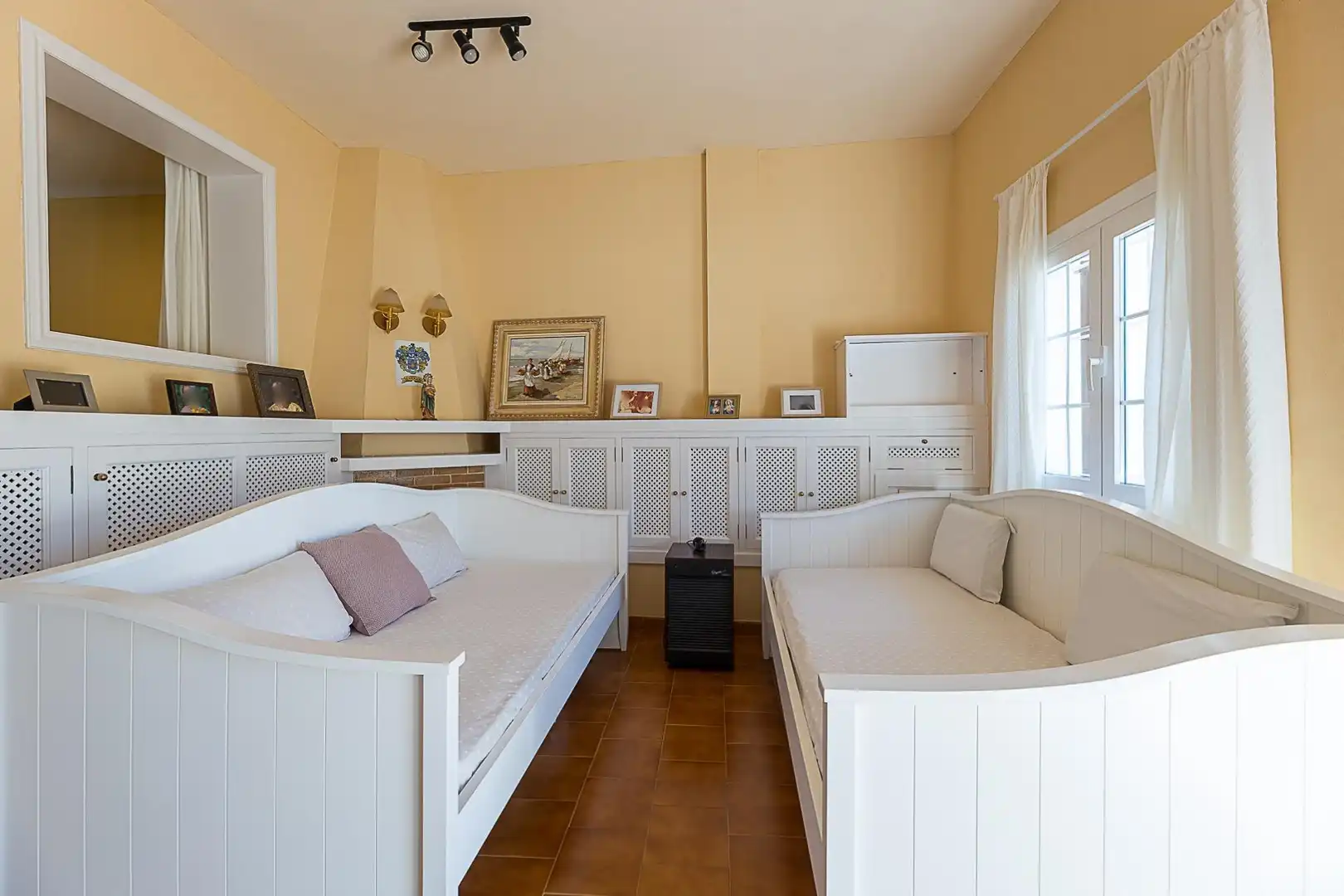 Habitación de Casa adosada en venta en Calvià con Aire acondicionado, Calefacción y Jardín privado