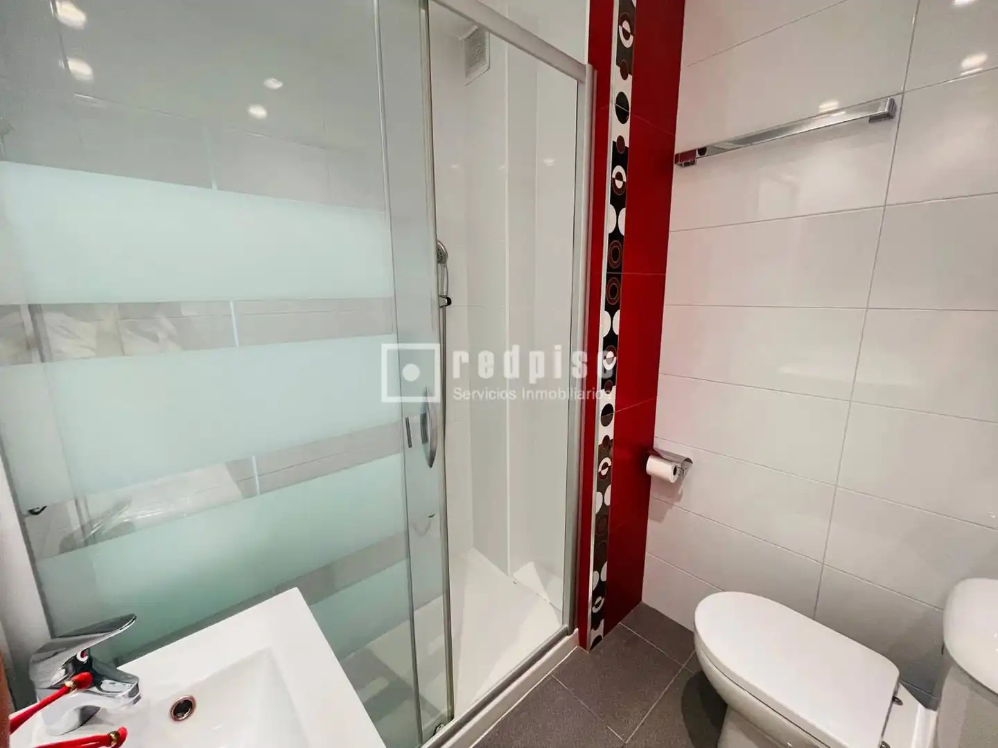 Baño de Piso de alquiler en Madrid con Calefacción y Terraza