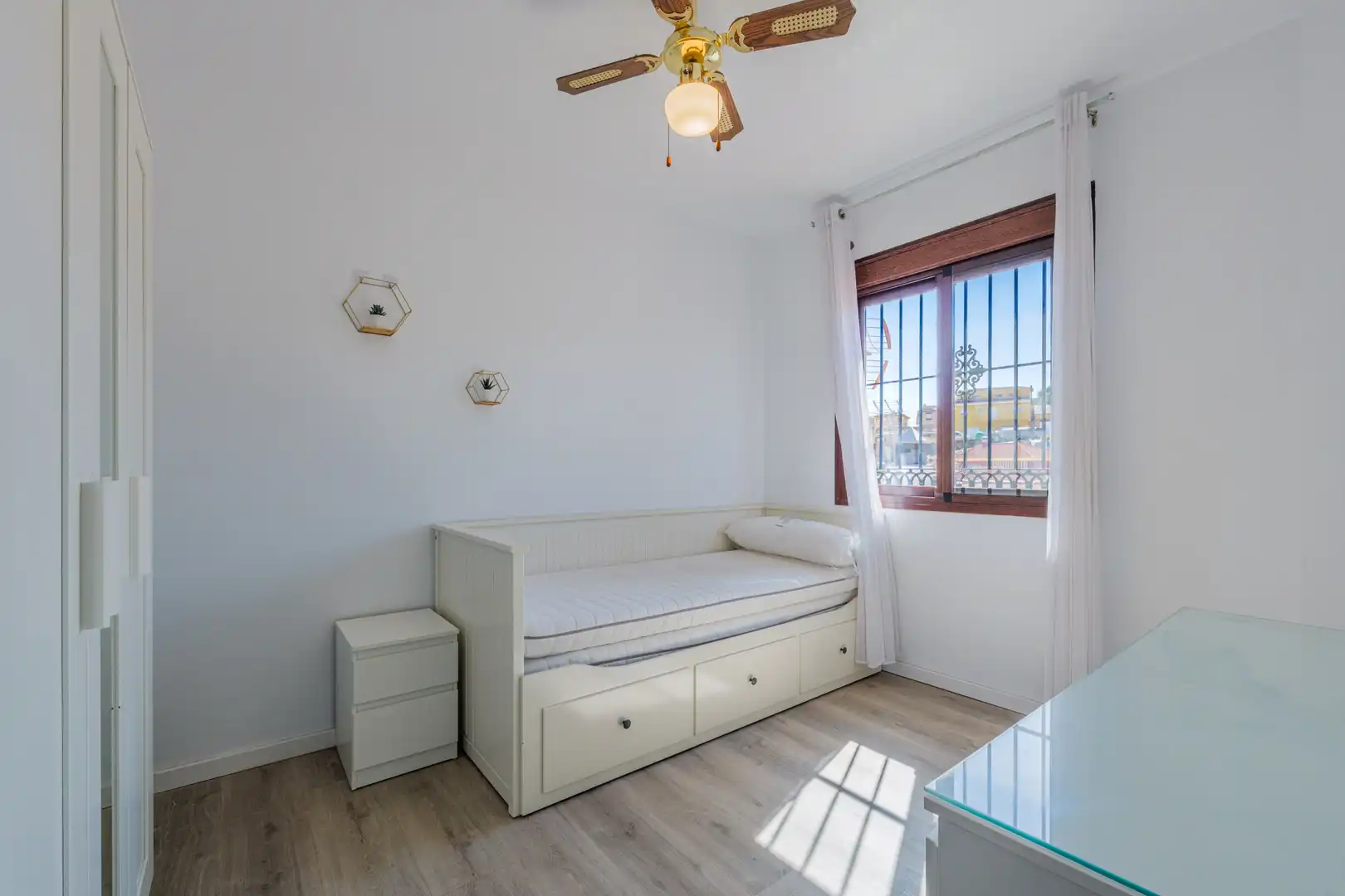 Bedroom of Detached homes for sale in Málaga  with Terrace and Storage room